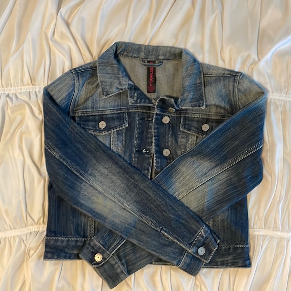 Almost Famous Womens Large Cropped Jean Jacket